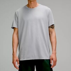 Lululemon Sz L Fundamental T-Shirt In Grey